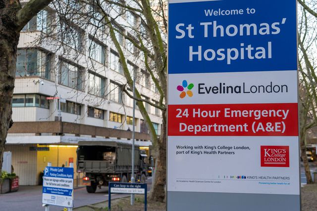 Face à l'afflux de patients gravement malades, les hôpitaux britanniques s'inquiètent