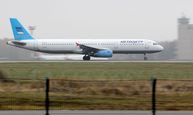 Un Airbus A321 atterrit à l'aéroport Domodedovo de Moscou, le 25 octobre 2015. (illustration)