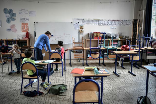 Sur la réouverture des écoles, les maires sont loin d'être tous d'accord.