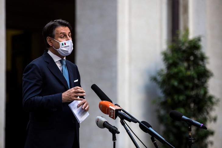 Covid-19 : face aux mesures de restriction, la lassitude des Européens